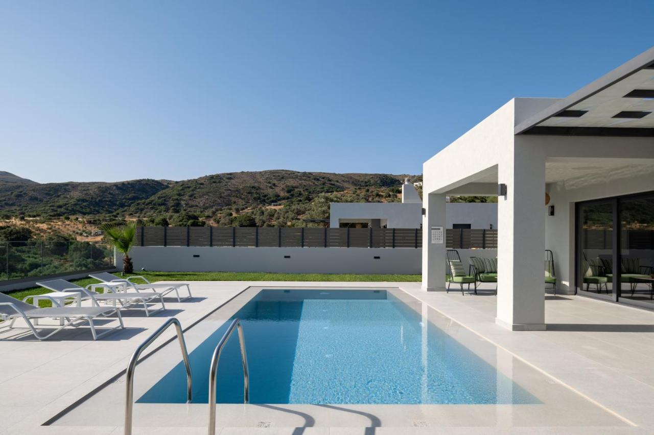 Eolides Villas , Quite Idyll Of Rural Bliss,By Thinkvilla Lambiní Kültér fotó