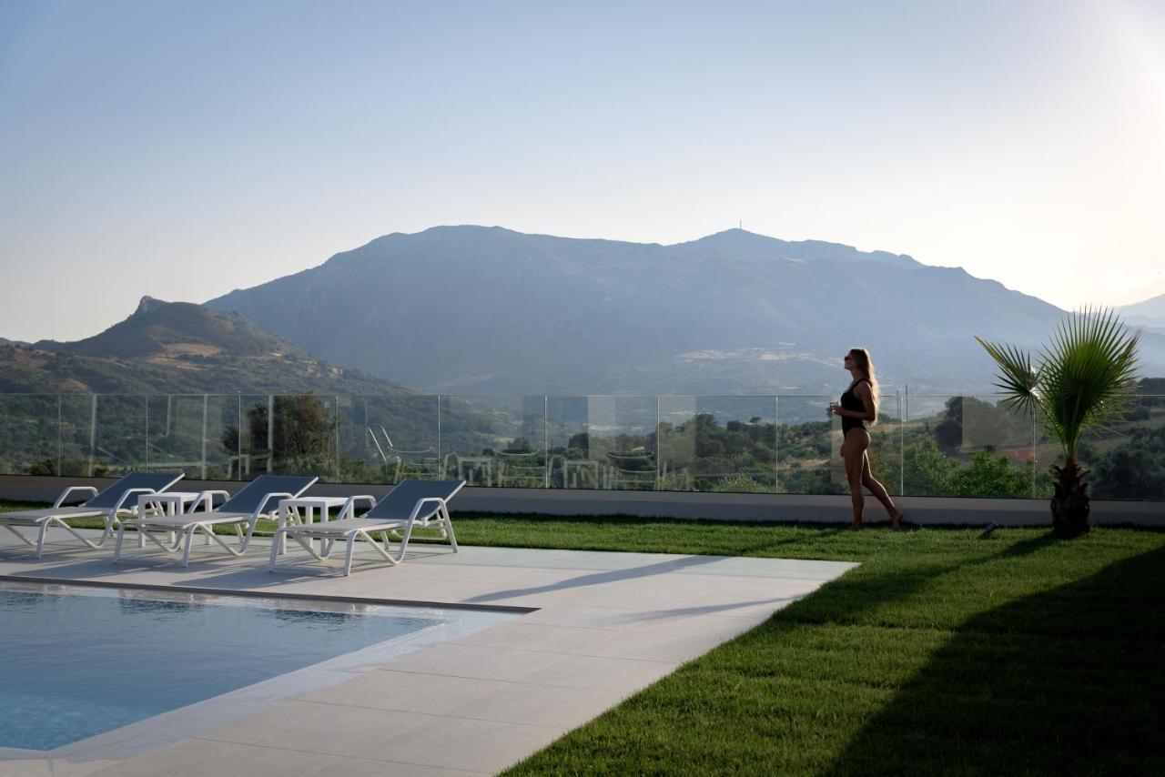 Eolides Villas , Quite Idyll Of Rural Bliss,By Thinkvilla Lambiní Kültér fotó